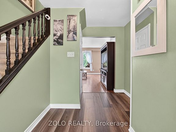 3rd image of 18 Karen Ct