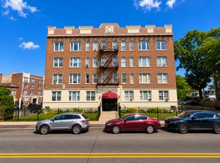 146 N Grove St, East Orange, NJ 07017