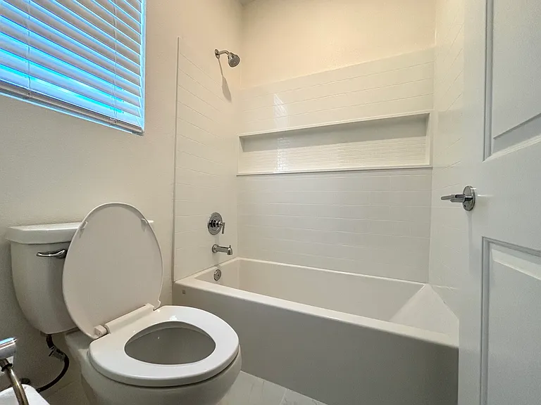 2051 Rosemary Dr — Photo 29