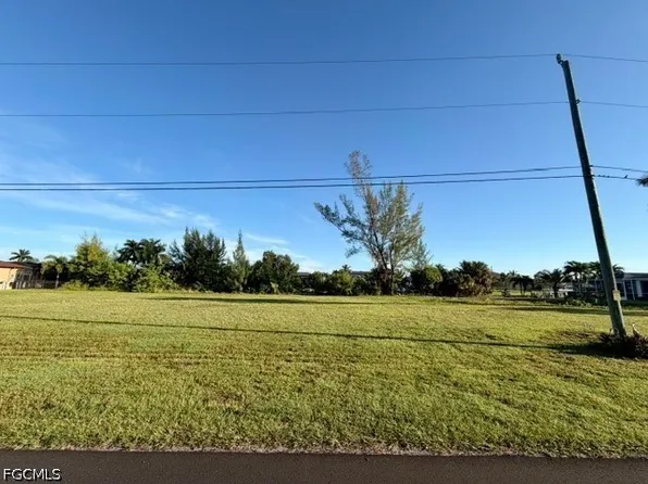 315 SE 29th Ter, Cape Coral, FL 33904