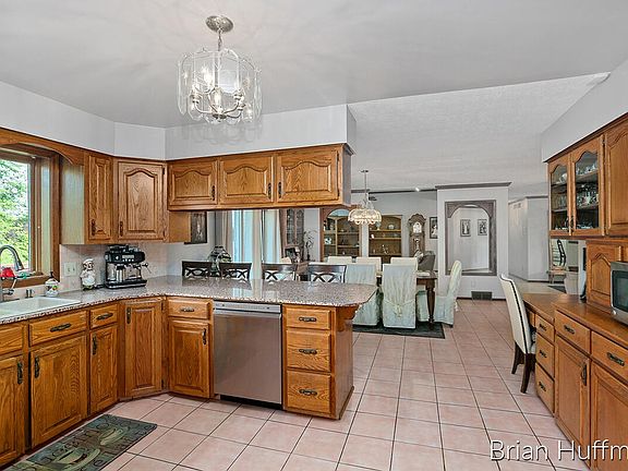5th image of 5549 Wilmont Pl SE