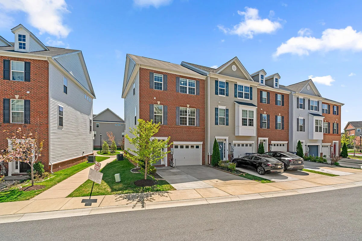 Building Photo - 7769 Dagny Way