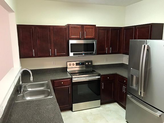 2nd image of 370 Berckman Dr