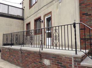 2401 S Warnock St, Philadelphia, PA