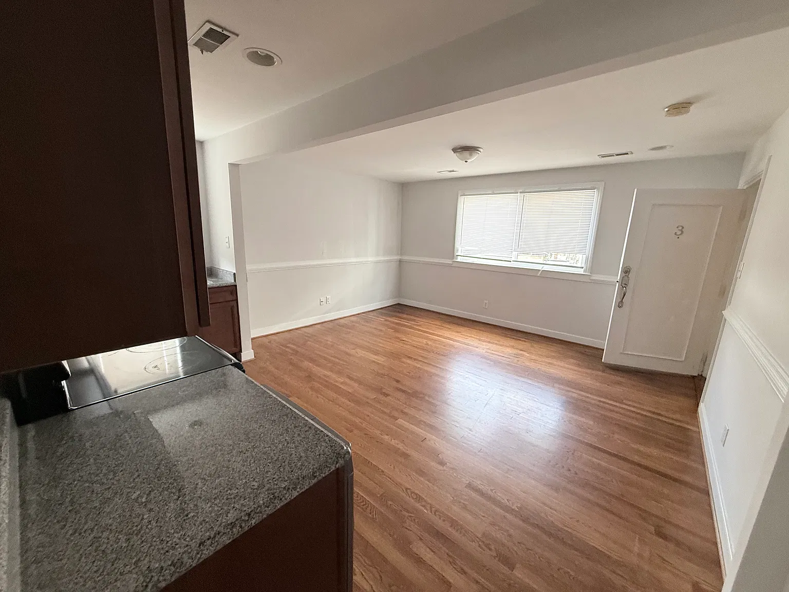 1 bed, 680 sqft, $1,250 — Photo 2