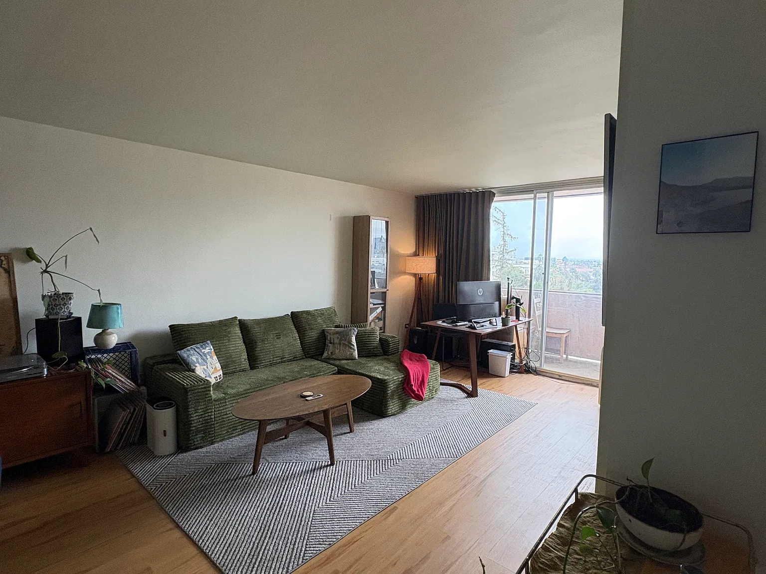 1 bed, 715 sqft, $2,100 — Photo 2