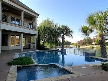 3rd image of 4868 Normandy Dr