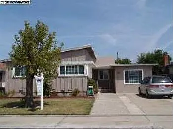 1351 Cumberland Ave photo 1