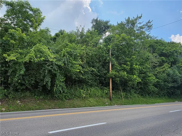 Coshocton Ave, Cambridge, OH 43725