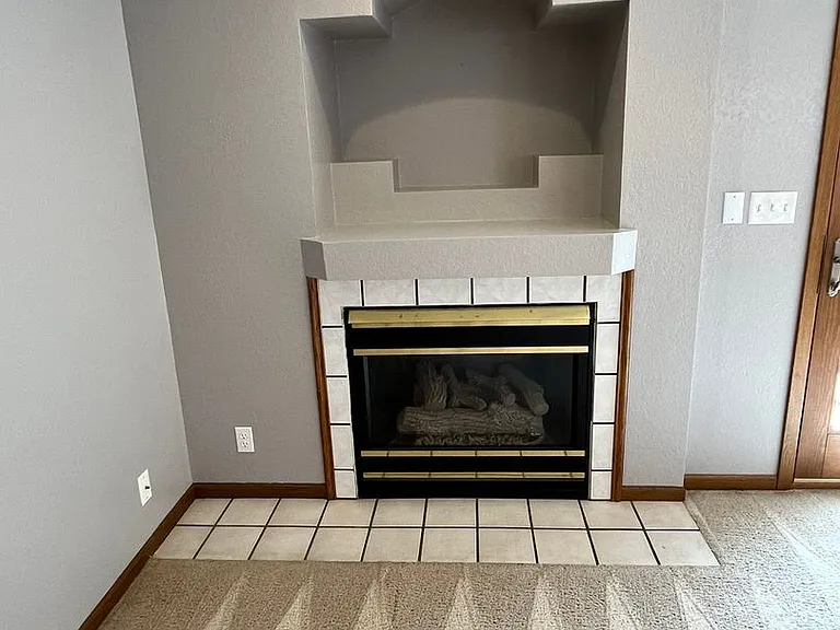 1417 W Charles St — Photo 13