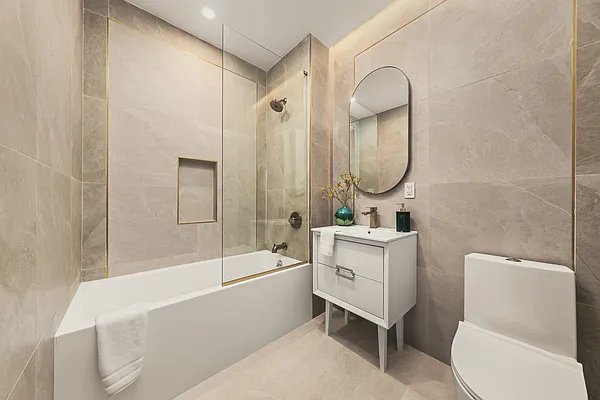 Bathroom, photo 2