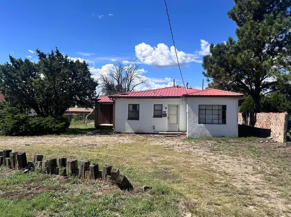 2041 7th St, Las Vegas, NM 87701