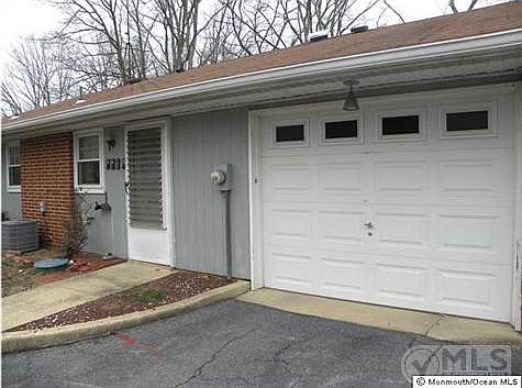 1st image of 462B Portsmouth Dr