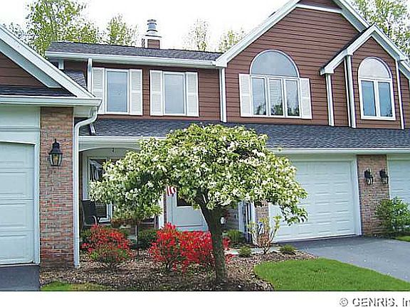 2nd image of 11 Wind Loft Cir