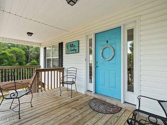 2nd image of 1207 E Oak Island Drive