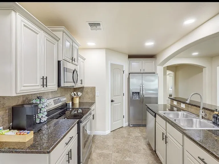 106 W Libra Dr — Photo 6