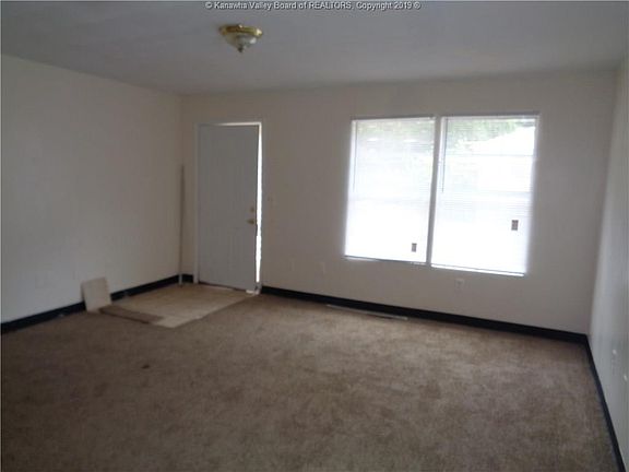 5th image of 179 Wertz Ave