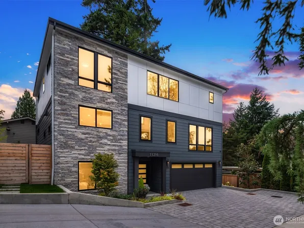 11216 NE 67th Street #4, Kirkland, WA 98033