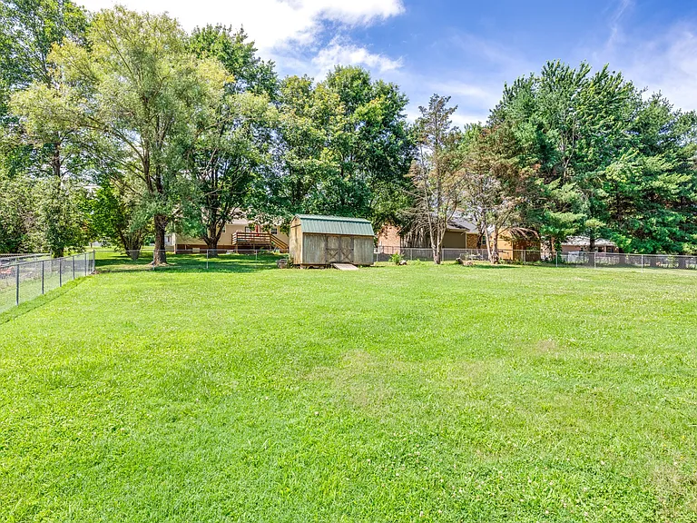125 Grant Ct — Photo 34