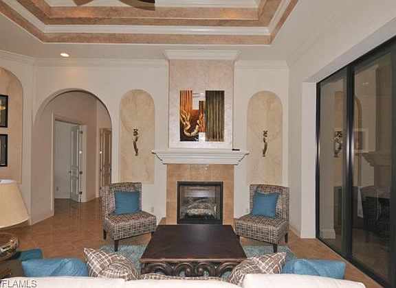 5th image of 639 Venezia Grande Dr