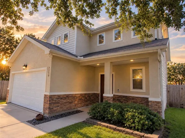 9203 Clayberry St, Houston, TX 77080