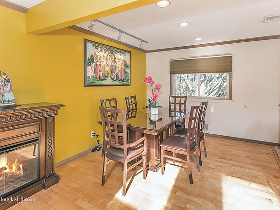 5th image of 50 Schoharie Ct
