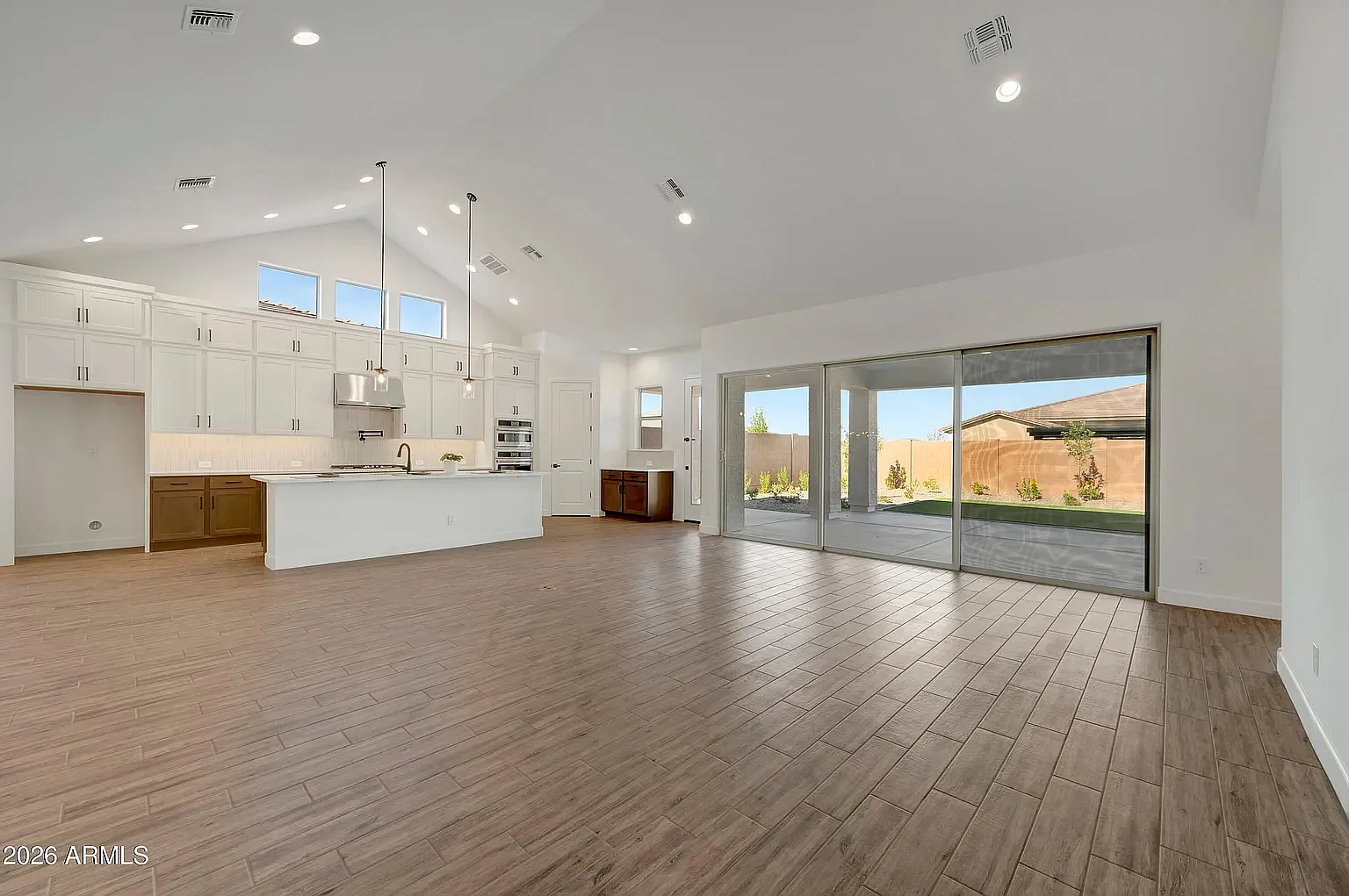 4 bed, 3.5 bath, 3365 sqft, $3,750 — Photo 4
