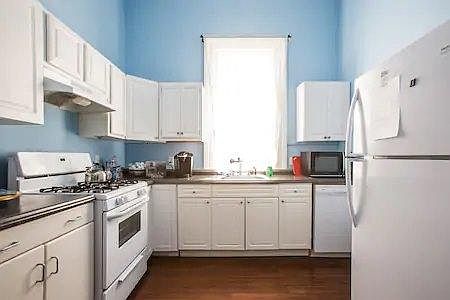 4th image of 1235 Marigny St