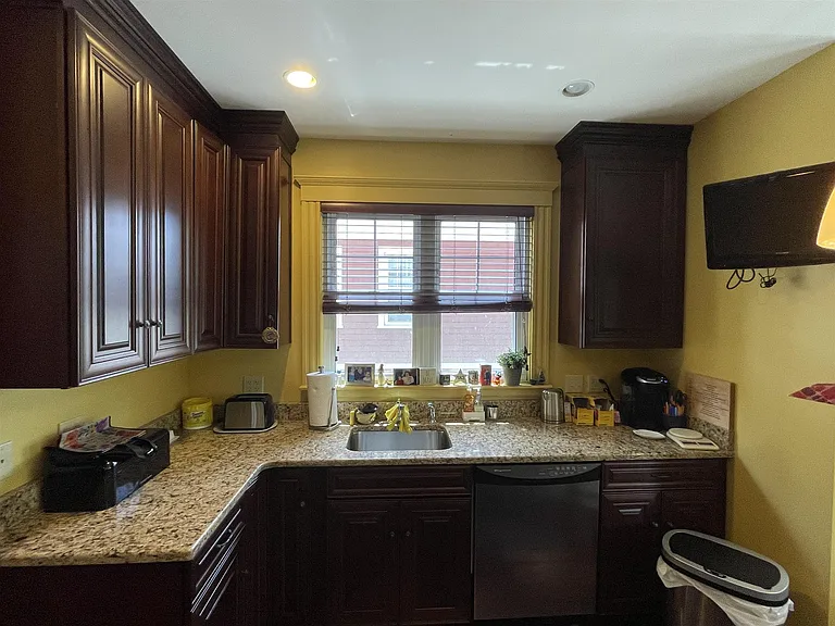 196 Larch Rd — Photo 23