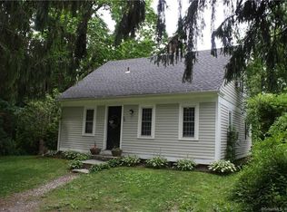 56 Wrights Crossing Rd, Pomfret Center, CT 06259