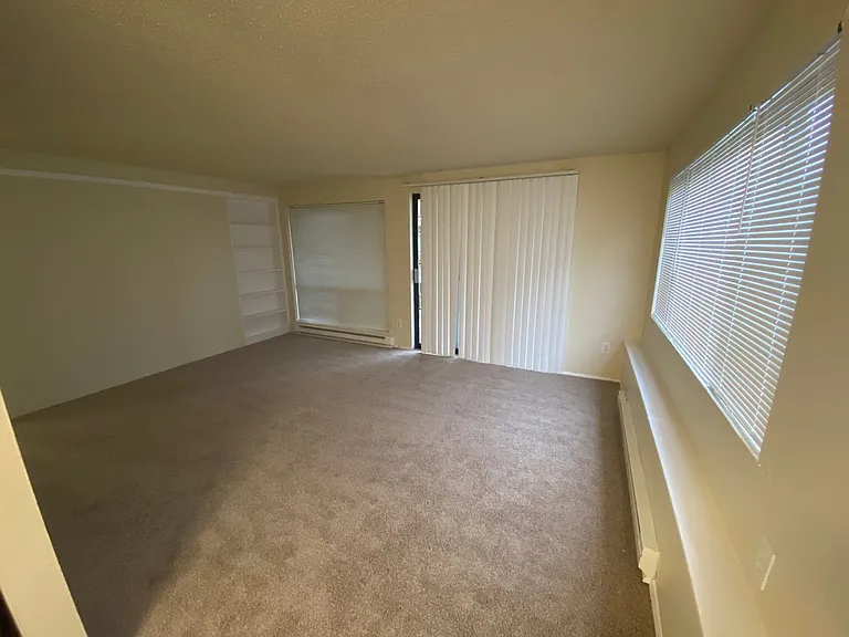 Annaron Apartments — Photo 10