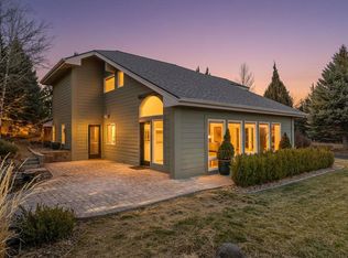 1895 Murrelet Dr, Redmond, OR 97756