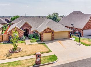 11208 SW 37th Ct, Mustang, OK 73064
