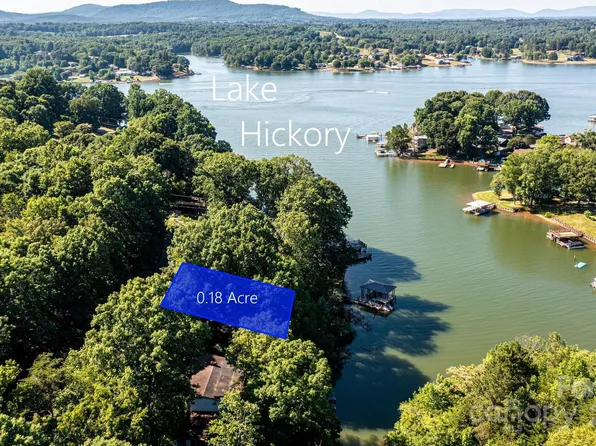 6516 Harbor Ln, Conover, NC 28613