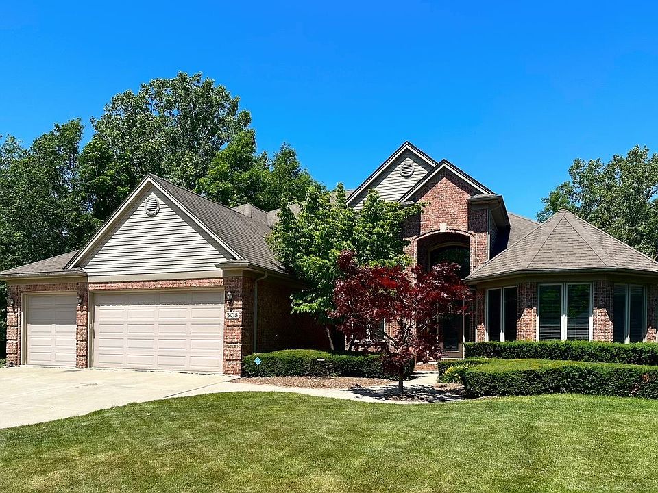 1st image of 308 Hawks Nest Dr