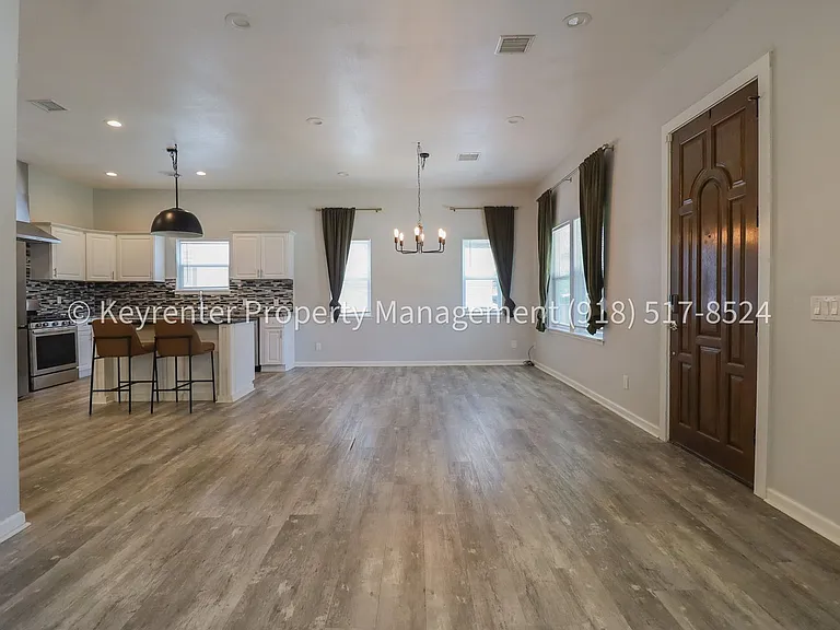1324 N Cheyenne Ave — Photo 9