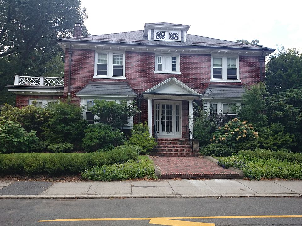 2nd image of 130 Essex St