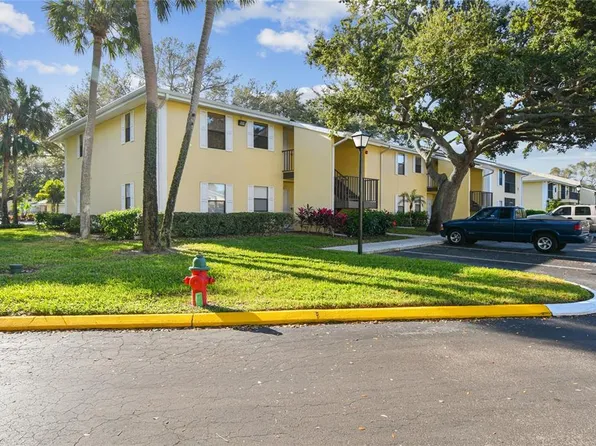 3001 58th Ave S APT 107, Saint Petersburg, FL 33712