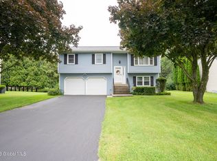 11 Bernard Pl, Glenmont, NY 12077