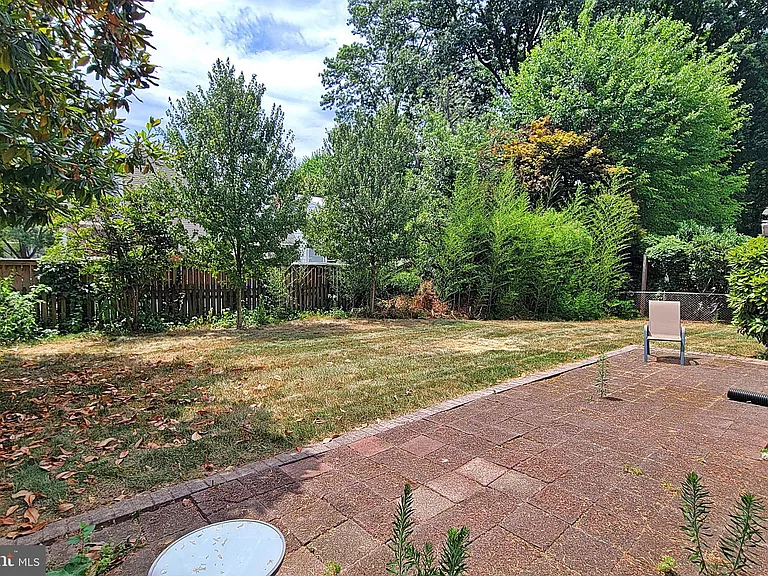 2124 N Troy St — Photo 17