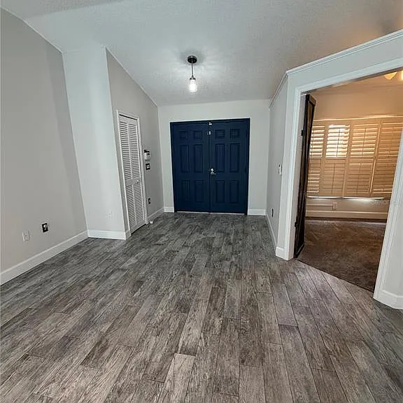 3221 Oakwood Pl — Photo 3