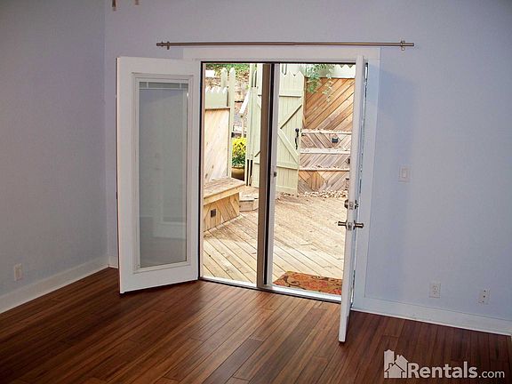 5th image of 231 E Park Ave