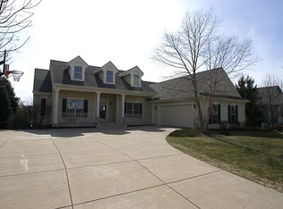 425 Fritz Way, Mukwonago, WI 53149