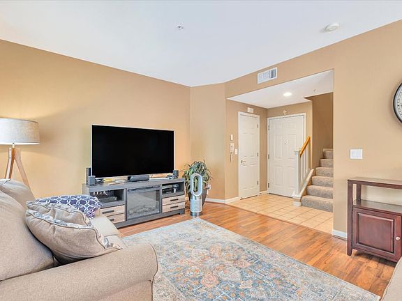 5th image of 487 Marble Arch Ave