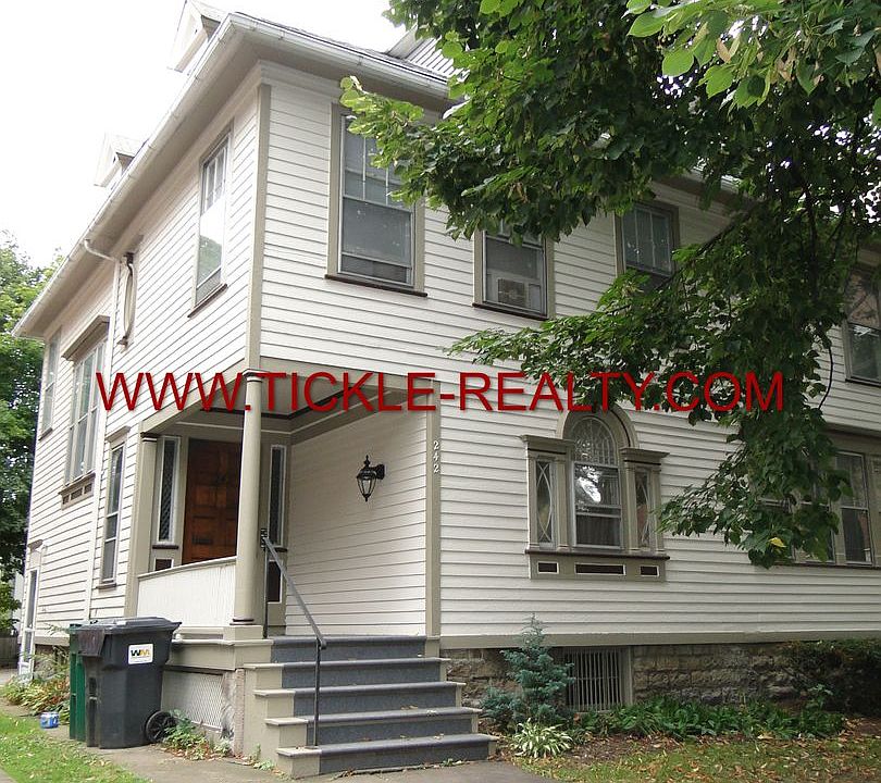 1st image of 242 Oxford St #1