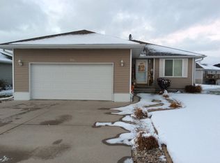 801 Blue Stem Cir, Norfolk, NE 68701