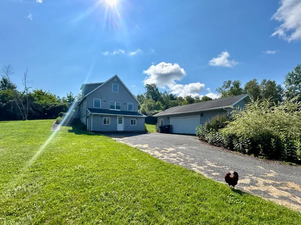 26 Mountain View Dr, Cadyville, NY 12918