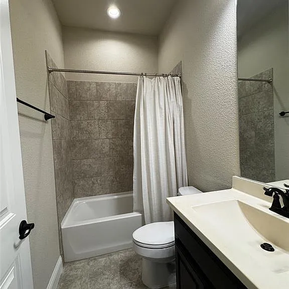 6829 Westbury Dr — Photo 24
