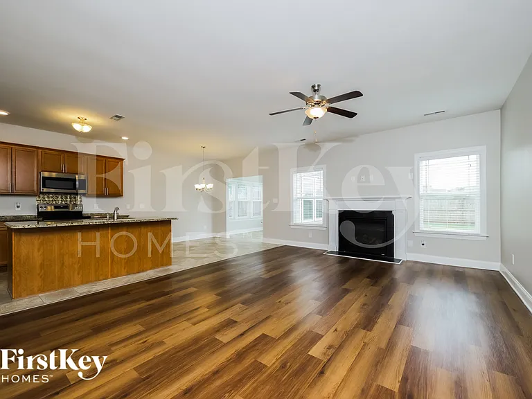 117 Saintsbury Pl — Photo 3