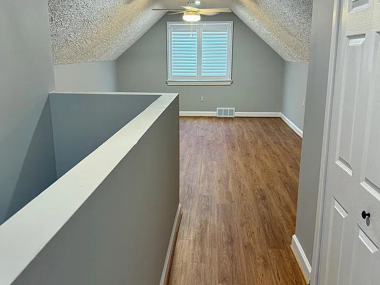 Upstairs bedroom 3